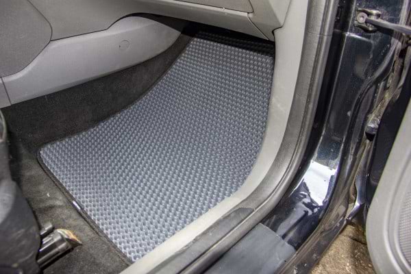 Фото - EVA коврики в салон авто EVAtech для Focus (C307) 5-doors MT Ford 2005-2010 2 поколение Htb EU FD32209CV5SGB