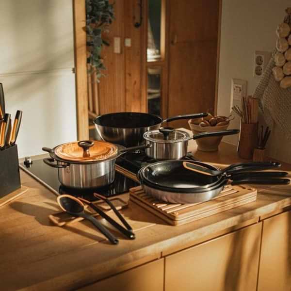 Фото - Сковорода ВОК Fiskars Form 28 см (1072313)