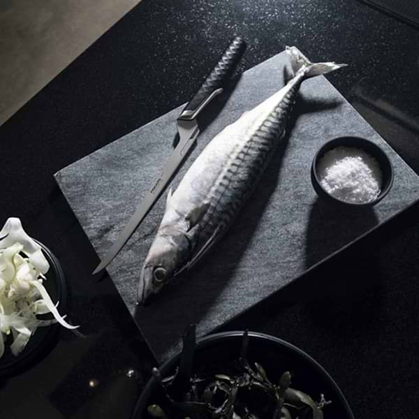 Фото - Ніж кухаря Fiskars Taiten 21 см (1066836)