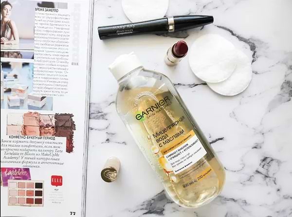 Фото - Міцелярна вода Garnier SKIN NAT двухфазная очищає 400 мл