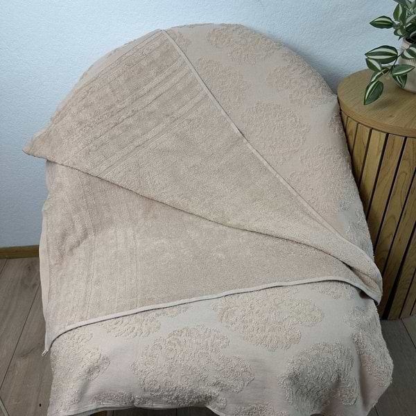 Фото - Простирадло полуторне GM Textile махрове жакардове кремове 150х200