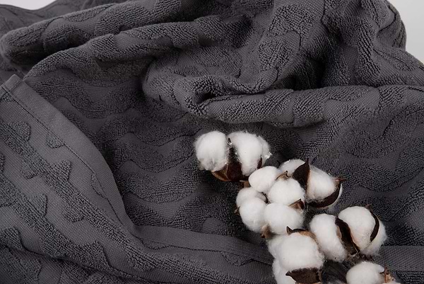 Фото - Рушник банний GM Textile махровий жакардовий сірий (зігзаг) 100х150