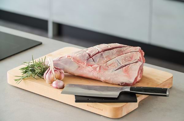 Фото - Нож для мяса KitchenAid Coreline 15 см (KOG6IVSSOHOBA)