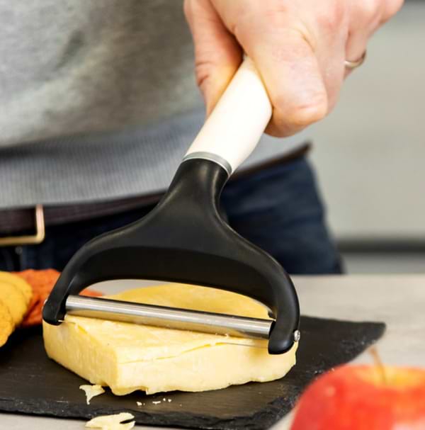 Фото - Нож для сыра KitchenAid Coreline 20,3 см (KAG133OHACE)