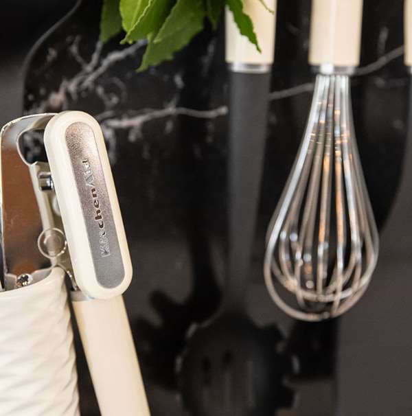 Фото - Венчик KitchenAid Coreline 27,5 см (KAG060OHACE)