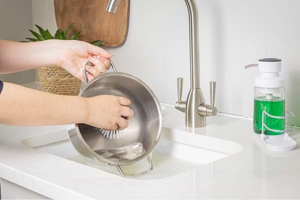 Фото - Дозатор для мила KitchenAid Sinkware 350 мл (KEG887OSWH)