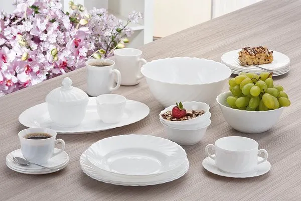 Фото - Тарелка обеденная Luminarc Trianon 24.5 см (H3665)