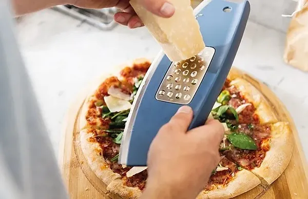 Фото - Нож для пиццы Berghoff 3950025 LEO