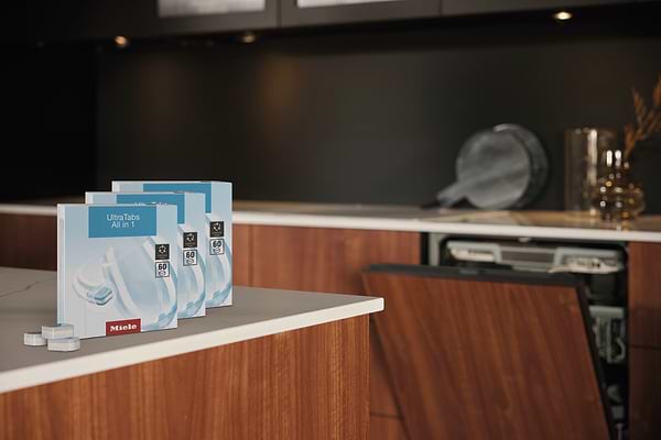 Фото - Таблетка для посудомийної машини Miele Ultra Tabs All in 1 180 шт. (21995529EU3)