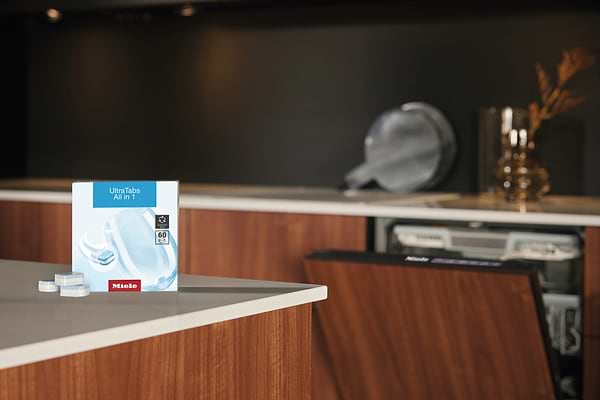 Фото - Таблетка для посудомийної машини Miele Ultra Tabs All in 1 60 шт. (21995520EU3)