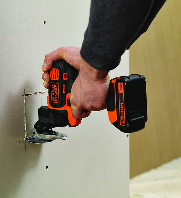 Фото - Многофункциональный инструмент Black&Decker MT218KB