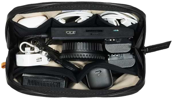 Фото - Чохол для навушників Native Union W.F.A Tech Organizer Slate Green (STOW-LT-ORG-SLG)