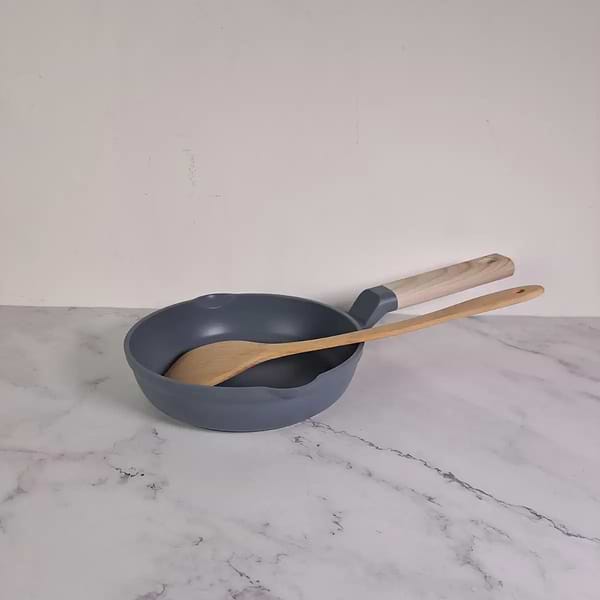 Фото - Сковорода універсальна Pepper з ложкою Smart 20 см (PR-2320-20)