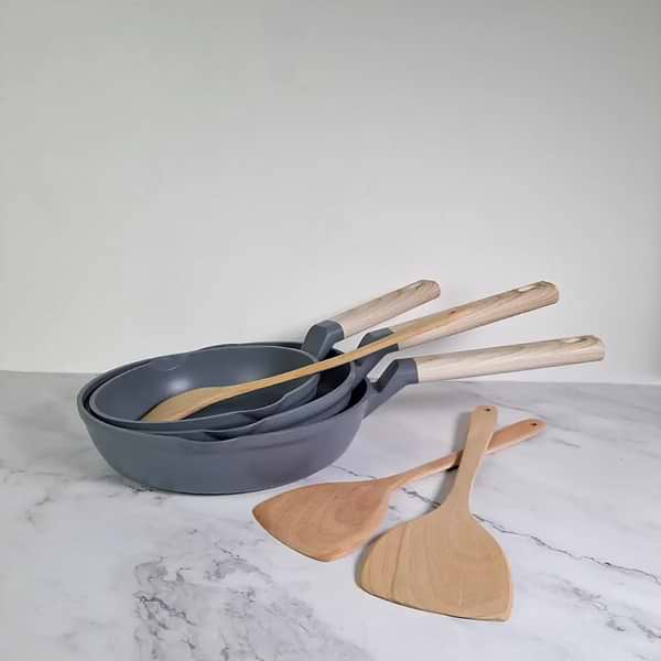 Фото - Сковорода універсальна Pepper з ложкою Smart 20 см (PR-2320-20)