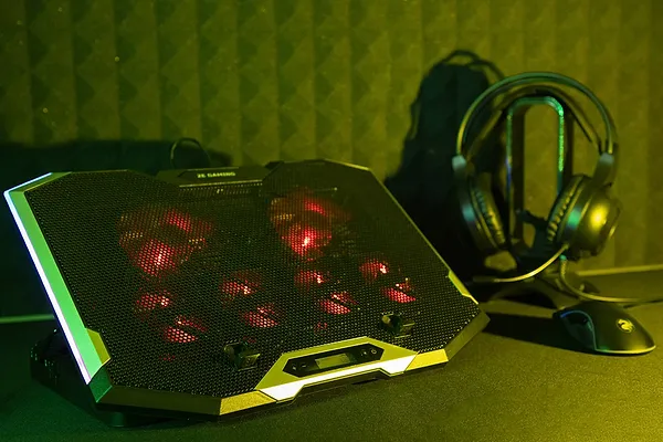 Фото - Підставка під ноутбук охолоджуюча 2E Gaming 2E-CPG-004 Black