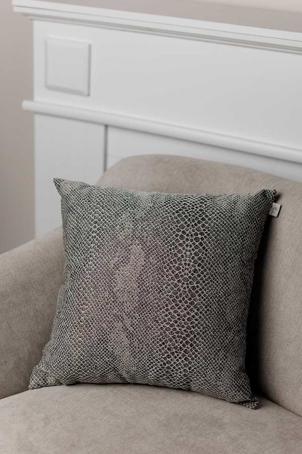 Фото - Подушка декоративна Прованс PYTHON сіра 45х45 см (043156)
