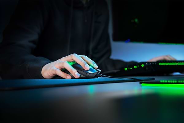 Фото - Мышь проводная игровая Razer Death Adder V2 (RZ01-03210100-R3M1)