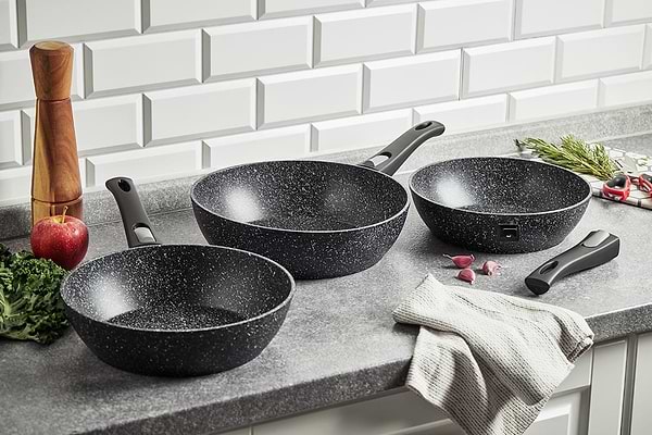 Фото - Сковорода універсальна зі знімною ручкою RESTO LEO 24 см (93040)