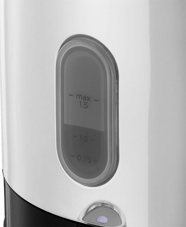 Фото - Електричний чайник Russell Hobbs 26420-70 Distinctions Black