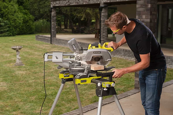 Фото - Пила торцевая Ryobi EMS305RG