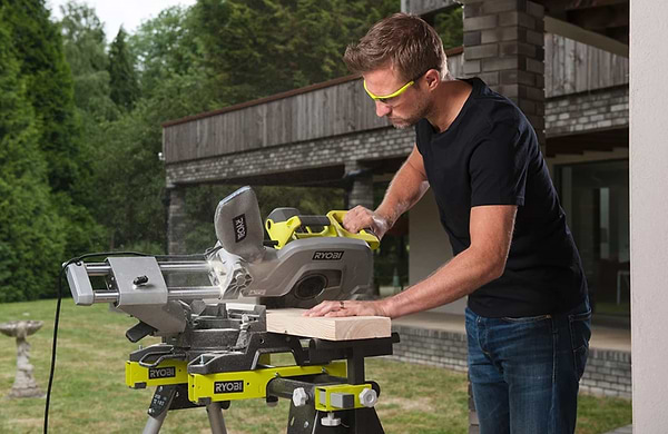 Фото - Пила торцевая Ryobi EMS305RG