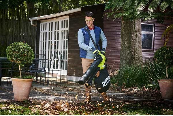 Фото - Садовий пилосос Ryobi BV3000CESV