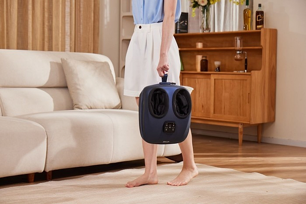 Фото - Массажер для ног SKG YS100