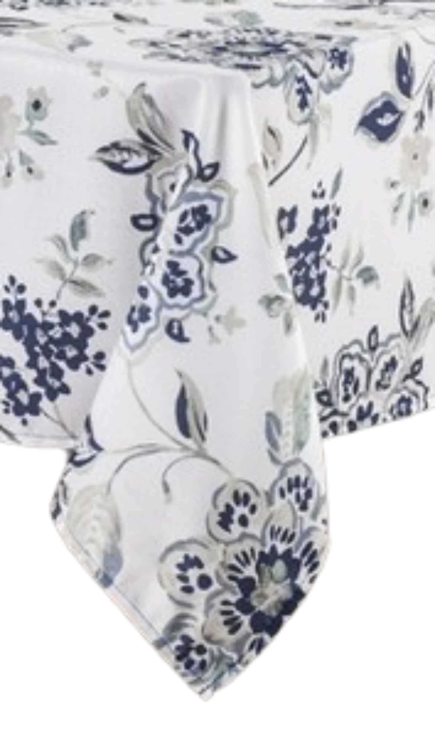 Купити Скатертина прямокутна SOHO 140х180 см Classic Flowers (04-TC-00121-1) - Фото 1 Скатертина прямокутна SOHO 140х180 см Classic Flowers (04-TC-00121-1) - Фото 1