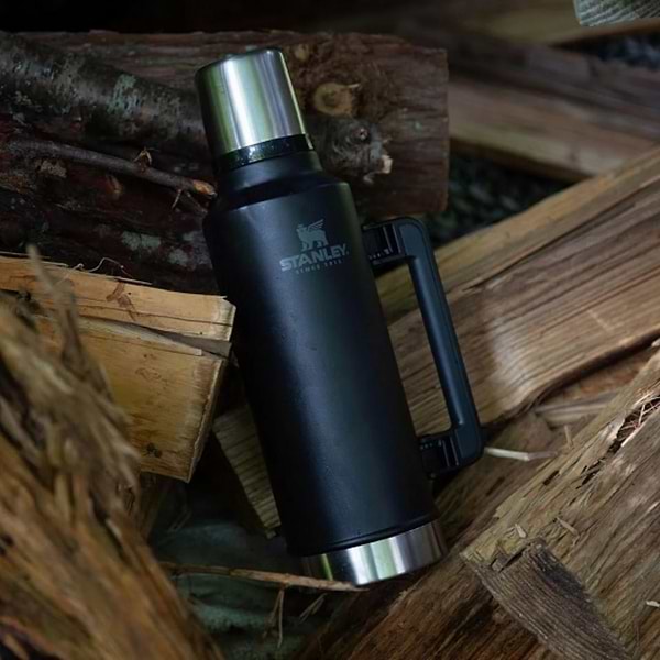 Фото - Термос Stanley Legendary Classic Matte Black 1.9 л