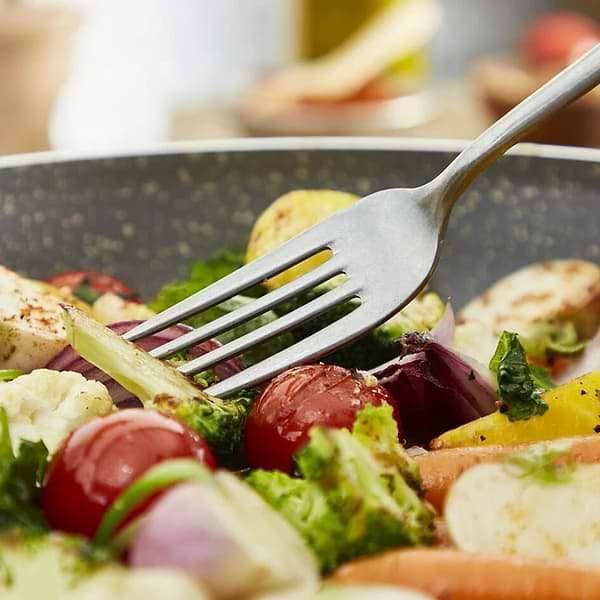 Фото - Сковорода універсальна Tefal B5790742 COOK NATURAL 30 см