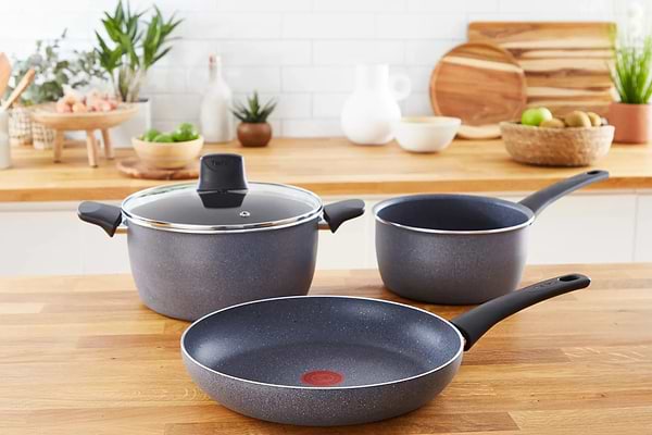 Фото - Сковорода універсальна Tefal D4560253 Hard Stone 20 см