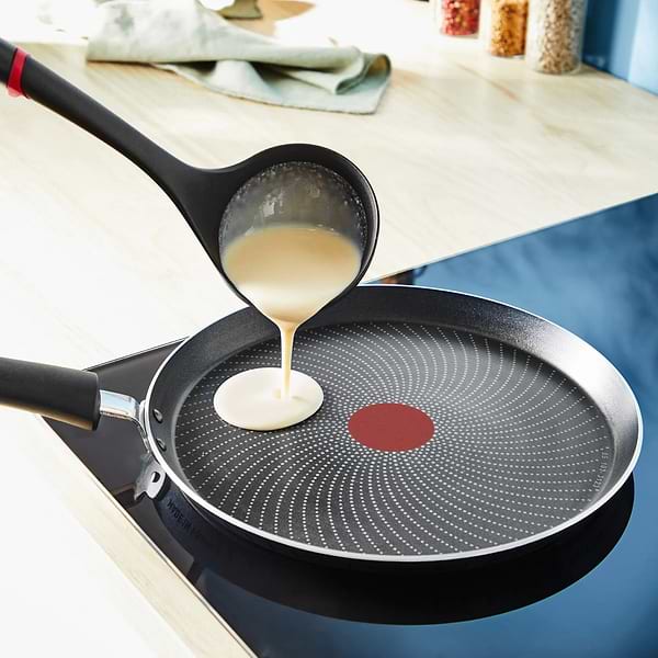 Фото - Сковорода для млинців Tefal H0563842 So'Light 25 см