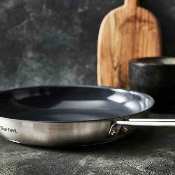 Фото - Сковорода універсальна Tefal H8710255 Nordica 20 см