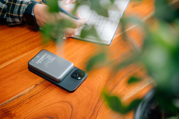 Фото - Батарея мобильная Verbatim Charge 'n' Go 10K mAh (GRY MCP-10GY)