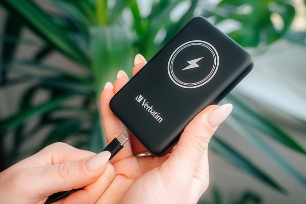Фото - Уцінка - Батарея мобільна Verbatim Charge 'n' Go 5K mAh (MCP-5BK)