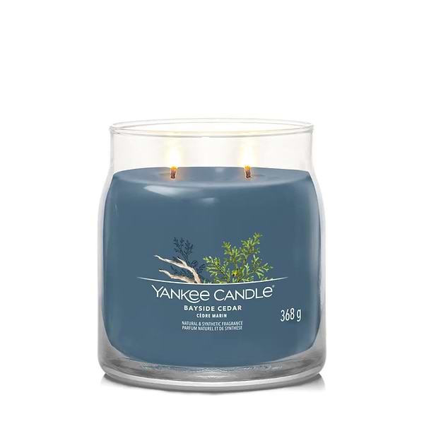 Фото - Свічка скло Yankee Candle Medium Bayside Cedar (Прибережний Кедр) 368 г (1630014E)
