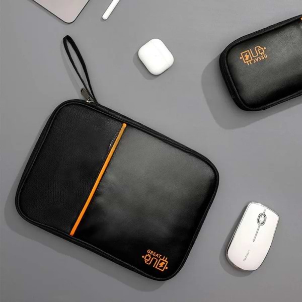 Фото - Органайзер для зберігання кабелів Love You Home і планшета до 11'' Чорний 28х20х3 см (59030)