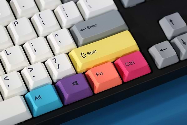 Фото - Клавіатура бездротова ігрова Varmilo APT108 CMYK, Daisy L, WL/USB-A, White Led (A93A024F9A5A17A007)