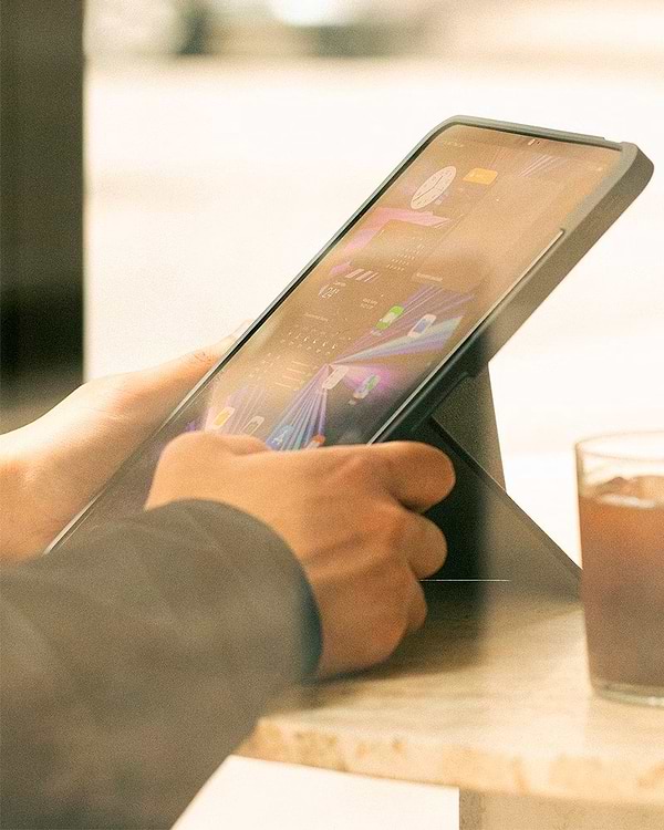 Фото - Чехол для планшета Native Union Active Case Black for iPad 11" A16 (ACTCSE-BLK-IP-109)