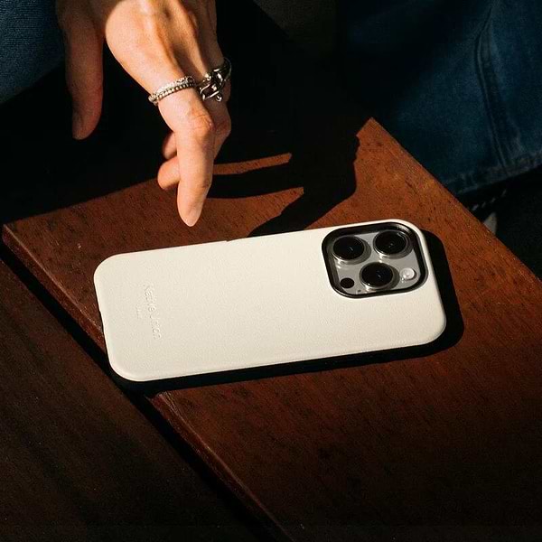 Фото - Чехол для смартфона Native Union Active Case Sandstone for iPhone 16 Pro (ACTCSE-SAN-NP24P)