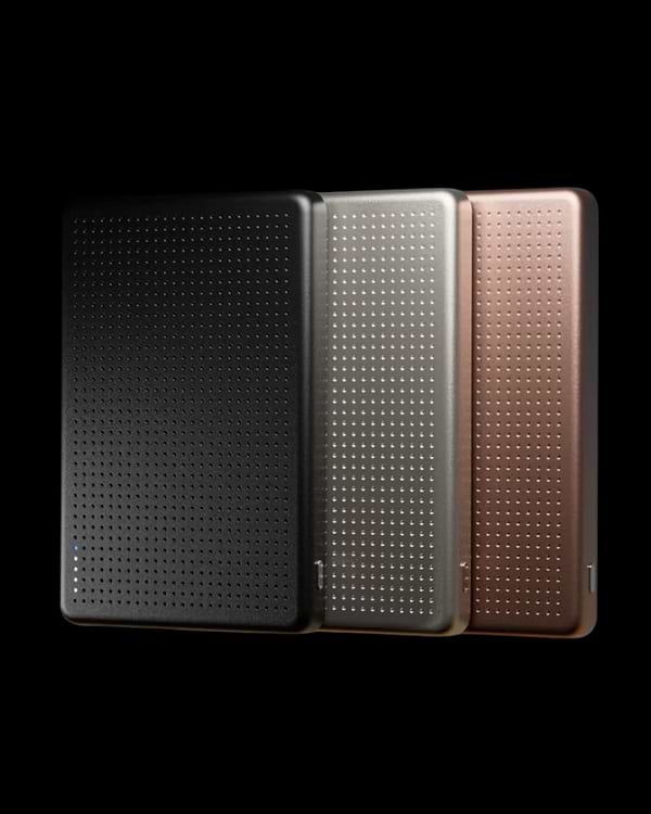 Фото - Батарея мобильная Native Union Active Magnetic 5 000mAh Black (ACTPB-5KMS-BLK)