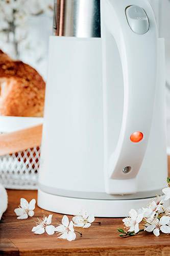 Фото - Электрический чайник Adler AD 1372 White