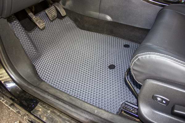 Фото - Коврики из экокожи в салон авто передние EVAtech для Megane (III) 5-doors MT Renault 2008-2016 3 поколение Htb EU RT32111ADZ2RN2BBB