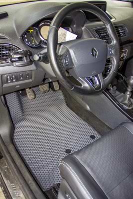 Фото - Коврики из экокожи в салон авто передние EVAtech для Megane (III) 5-doors MT Renault 2008-2016 3 поколение Htb EU RT32111ADZ2RN2BBB