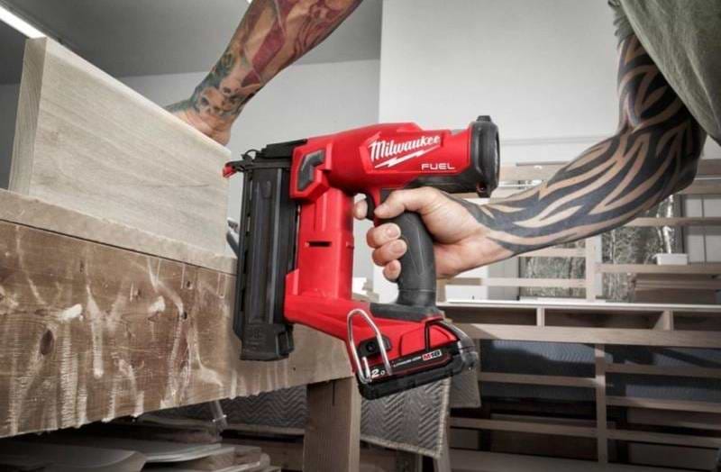 Фото - Цвяхозабивач Milwaukee M18 FN18GS-0X (4933471409)