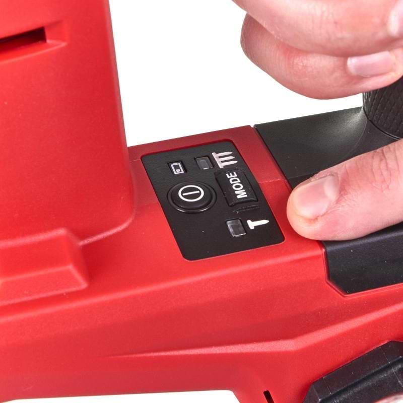 Фото - Цвяхозабивач Milwaukee M18 FN18GS-0X (4933471409)