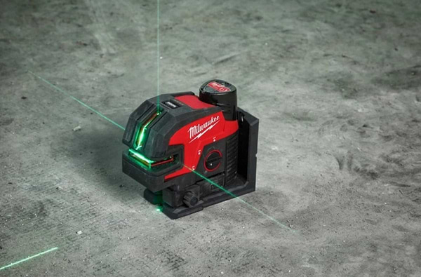 Фото - Измерительный прибор Milwaukee M12 CLL4P-301C (4933479203)