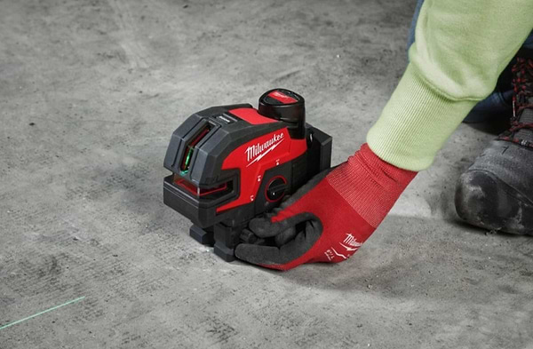 Фото - Измерительный прибор Milwaukee M12 CLL4P-301C (4933479203)