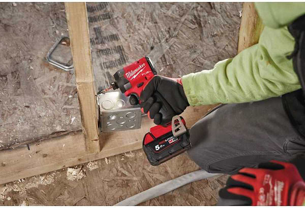 Фото - Гайковерт аккумуляторный Milwaukee 1/4" HEX M18 FID3-502X, 226Нм (4933479865)