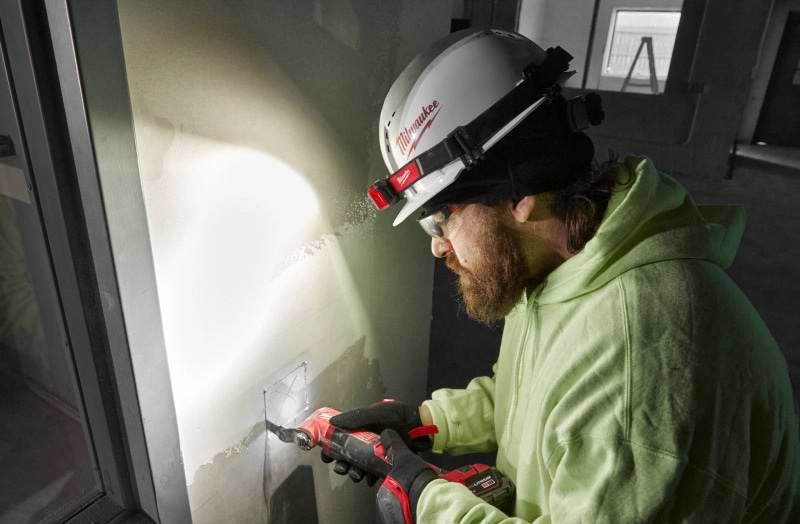 Фото - Фонарь налобный Milwaukee IR HL450 (4933478587)